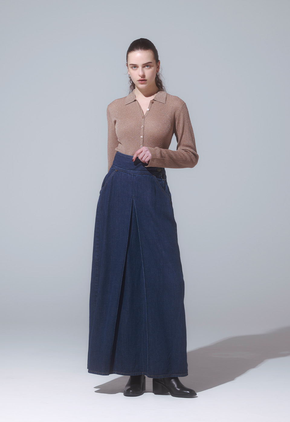 drape FRONT PLEATS SKIRT/GLITTER SHEER KNIT CARDIGAN